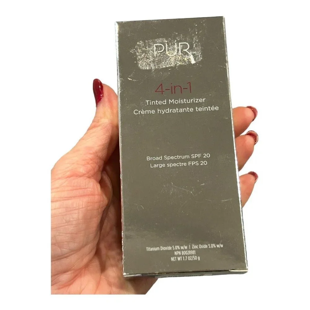 PUR 4-In-1 Tinted Moisturizer Broad Spectrum SPF 20 DG6